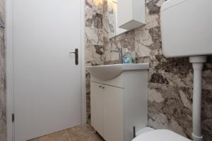 Kuchyňa alebo kuchynka v ubytovaní Apartments Belsa