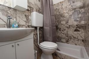 Kúpeľňa v ubytovaní Apartments Belsa