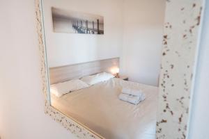 Foto dalla galleria di Appartamento Vista Lago con Terrazza a Lazise Altre 32 foto