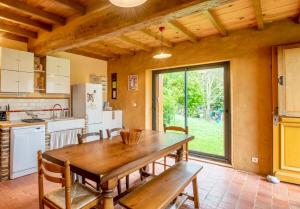 Η κουζίνα ή μικρή κουζίνα στο Caledonia +13 φωτογραφίες