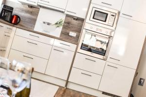 Kuchyňa alebo kuchynka v ubytovaní Appartements Schwarzer Adler