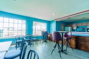 Kuchyň nebo kuchyňský kout v ubytování Executive Inn Port Lavaca by OYO