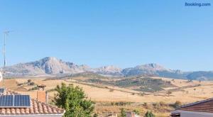 A general mountain view or a mountain view taken from the holiday home
