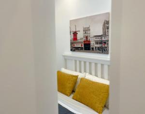 Gallery image of THE SHABBY HOUSE - Charming Seaside Retreat in Central Anzio, Steps from Beach and Train Station in Anzio