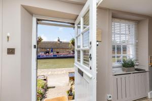 Ảnh trong thư viện ảnh của 4 Canalside Cottages ở Towcester