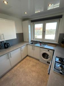 Fotografie z fotogalerie ubytování 3-Bed Apartment Central Greenock v destinaci Greenock