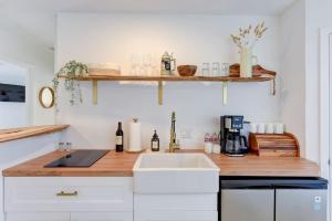 Gallery image of Downtown - Shiner Bungalow at Beer Ranch Project in Wimberley