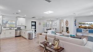 Köök või kööginurk majutusasutuses Siesta Key Sanctuary