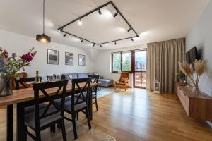 Posezení v ubytování Apartament Lipki z widokiem na Giewont + 25 fotografií