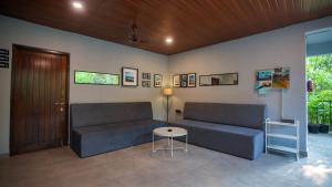 Zona d'estar a Sort By Stays , Siolim