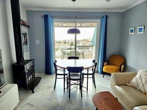 Posedenie v ubytovaní Casa Ana Nerja
