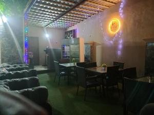 Istumisnurk majutusasutuses Tofana Hotel and Suites