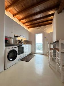 Gallery image of Myconian Villa -7 min Chora - center - 130sqm - 4people - 2 rooms - Secured Free Parking,- Elenas Hospitality - in Mýkonos City