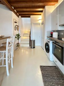 Gallery image of Myconian Villa -7 min Chora - center - 130sqm - 4people - 2 rooms - Secured Free Parking,- Elenas Hospitality - in Mýkonos City +23 photos