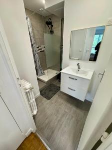 Koupelna v ubytování Manuela Home + 56 fotografií