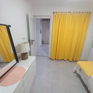 Postel nebo postele na pokoji v ubytování Hiromi Room calle Julio antonio