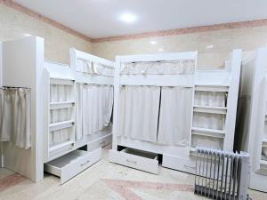 Koupelna v ubytování Cafe Terrace Hostel + 68 fotografií