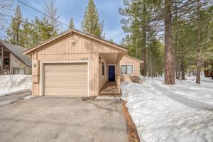Pebble Place at Tahoe Donner by Tahoe Getaways - Pet Friendly, Single Level w HOA en invierno