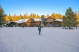 Pebble Place at Tahoe Donner by Tahoe Getaways - Pet Friendly, Single Level w HOA en invierno
