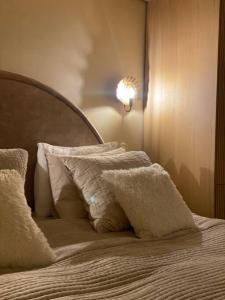 Postel nebo postele na pokoji v ubytování Enchanting 1BR w/ King Bed in Unbeatable Location