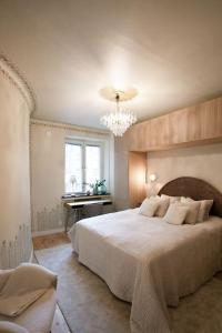 Postel nebo postele na pokoji v ubytování Enchanting 1BR w/ King Bed in Unbeatable Location