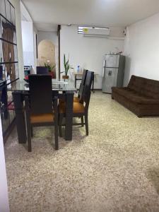 Afbeelding uit fotogalerij van Apartamentos cerca ala basílica in Buga