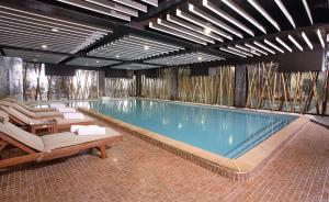 Bazén v ubytování Muong Thanh Holiday Da Lat Hotel nebo v jeho okolí