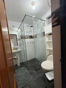 Koupelna v ubytování Hotel Dorado - Cerca al Aeropuerto - Habitación 201 + 16 fotografií