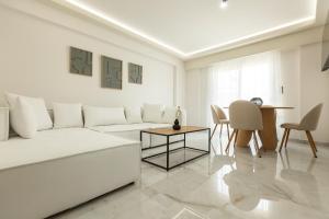 Posezení v ubytování BEQUEST Corinthian Luxury suites + 37 fotografií