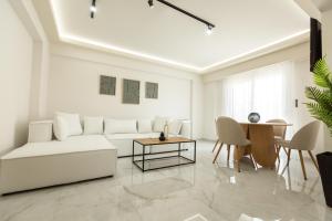 Posezení v ubytování BEQUEST Corinthian Luxury suites