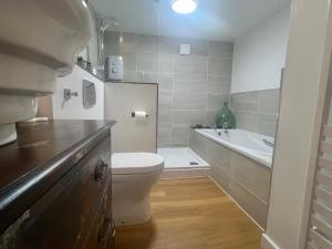 Koupelna v ubytování Chydour + 20 fotografií