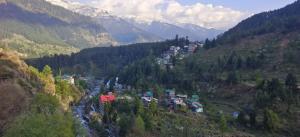 Gallery image of The Skyline Retreat in Manāli