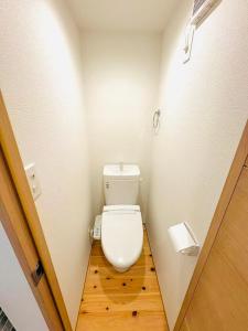Koupelna v ubytování 大久保駅前 - 新宿直通 - 快適で静かな和風住宅 - ヒサカタ ライト