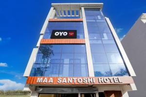 Certifikát, hodnocení, plakát nebo jiný dokument vystavený v ubytování Hotel O Maa Santoshi