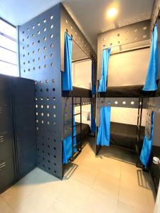 Palanda nebo palandy na pokoji v ubytování RHM Spaces - Roma + 37 fotografií