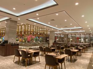 Restaurace v ubytování Millennium Resort Wuyishan
