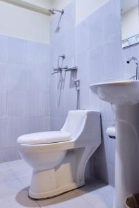 Koupelna v ubytování Hotel Shree Tara