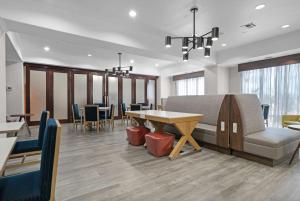 Posezení v ubytování Hampton Inn Seguin