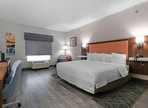 Postel nebo postele na pokoji v ubytování Hampton Inn Seguin