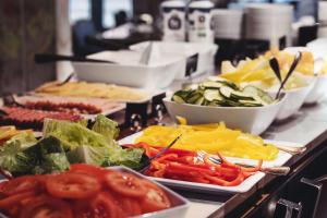 Comida en o cerca de este hotel