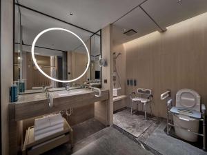 延吉希尔顿逸林酒店的一间浴室