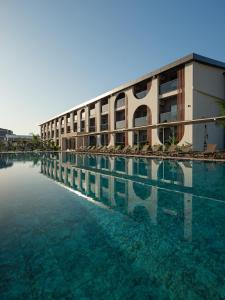 Bazén v ubytování Monk Resort Hotel Beldibi nebo v jeho okolí