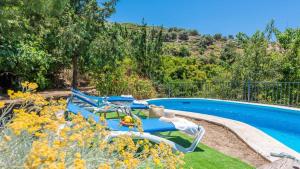 Bazén v ubytování Cortijo Benamayor Torrox by Ruralidays nebo v jeho okolí