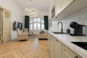 Η κουζίνα ή μικρή κουζίνα στο Apartament Rynek 75