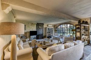 Et tv og/eller underholdning på Villa con encanto Jardín, Wifi y Ac