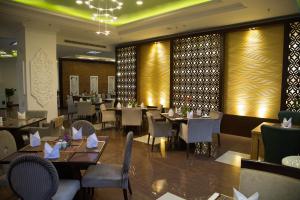 Ruang duduk di Rose Garden Hotel