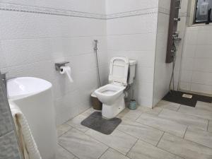 Fotografie z fotogalerie ubytování Glass Heights Apartments -Kulambiro v destinaci Kampala