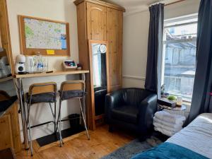 Kuchyň nebo kuchyňský kout v ubytování Double Room in Dublin City