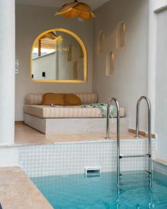Der Swimmingpool an oder in der Nähe von Bohemi Villa&Bungalov