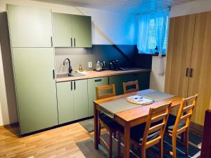 Köök või kööginurk majutusasutuses Apartmány v ráji (Českém)